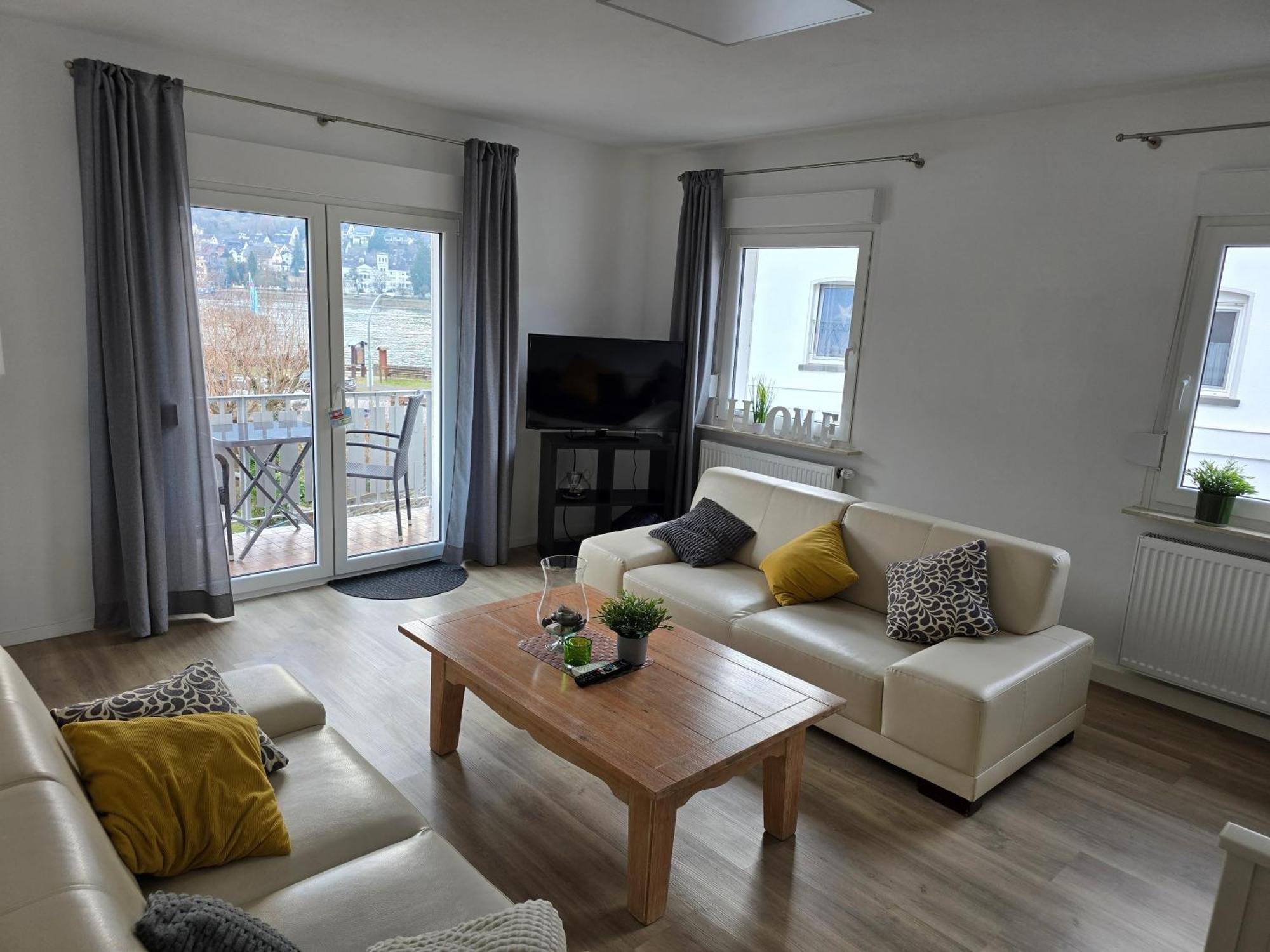 Ferienhaus Steigrhein Filsen المظهر الخارجي الصورة